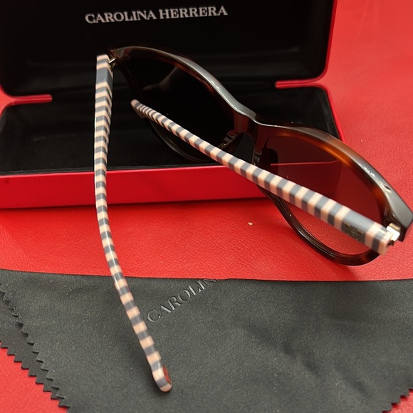 Carolina Herrera Sunglasses Brown Tortoise Stripes Frame Brown Lens - Picture 3 of 11